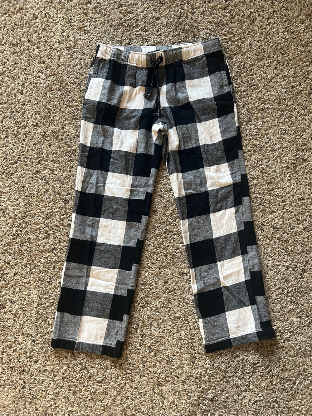 Old Navy Black and White Buffalo Plaid Joggers